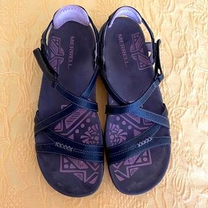 Merrell black walking sandals size 8-like new